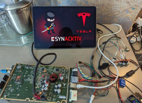 Хакерам удалось взломать Tesla Model 3 (3 фото)