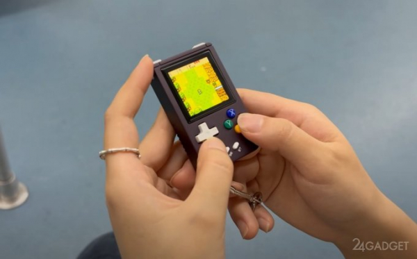 Представлена компактная карманная игровая консоль для любителей ностальгии (видео)
