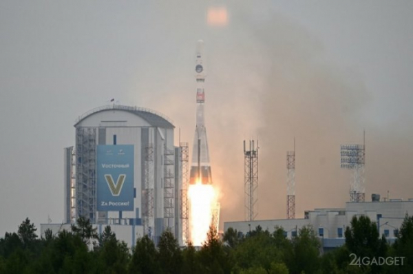 Россия отправила «Луну-25» к спутнику Земли (2 фото + видео)