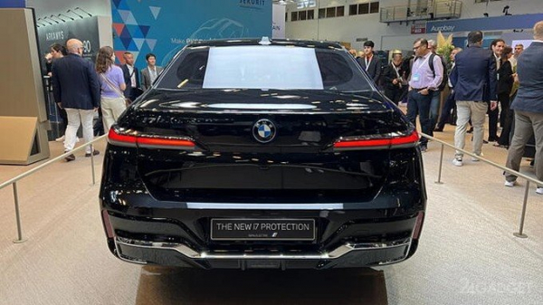 BMW выпустила первый в мире бронированный электромобиль с запасом хода почти 400 км (7 фото)