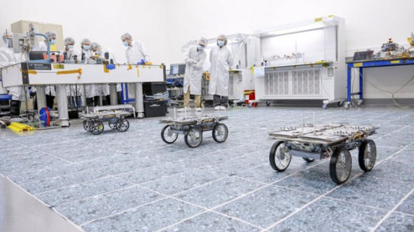 NASA завершило подготовку луноходов-миньонов к отправке на Луну (3 фото)