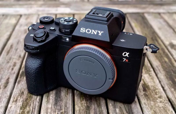 Обзор Sony a7R V: полнокадровой камеры для потрясающих фотографий разрешением 60 Мп