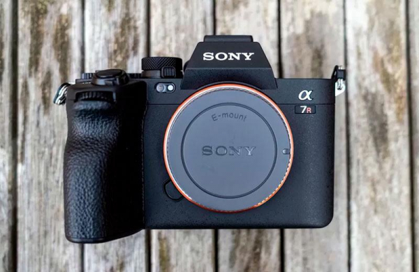 Обзор Sony a7R V: полнокадровой камеры для потрясающих фотографий разрешением 60 Мп