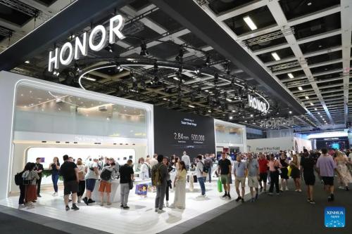 HONOR представила Magic V3 и другие новинки на IFA 2024