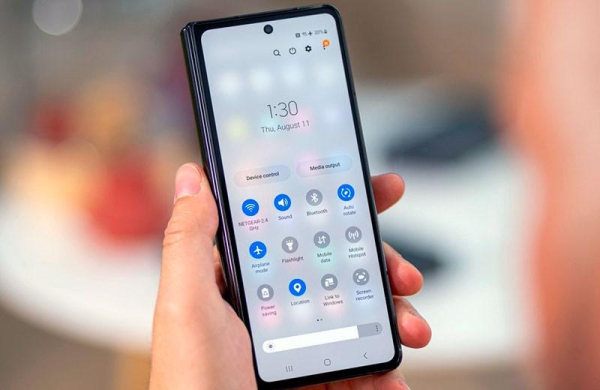 Обзор Samsung Galaxy Z Fold 4: флагманский смартфон и планшет в одном устройстве Обзор Samsung Galaxy Z Fold 4: флагманский смартфон и планшет в одном устройстве