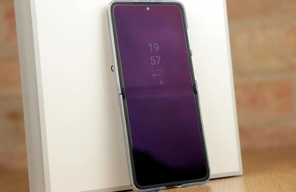 Обзор Oppo Find N2 Flip: ещё одного очень хорошего раскладного смартфона конкурента Samsung Обзор Oppo Find N2 Flip: ещё одного очень хорошего раскладного смартфона конкурента Samsung