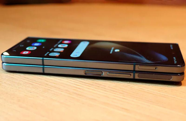 Обзор Samsung Galaxy Z Fold 4: флагманский смартфон и планшет в одном устройстве Обзор Samsung Galaxy Z Fold 4: флагманский смартфон и планшет в одном устройстве
