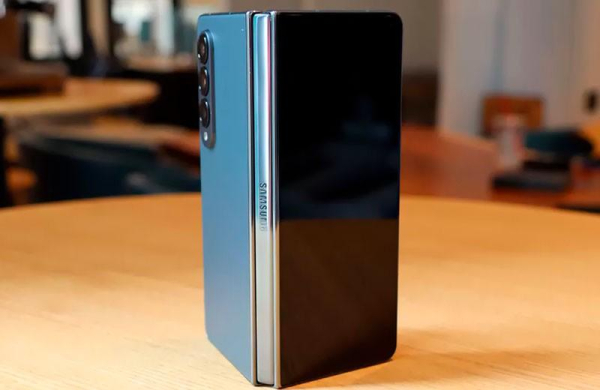 Обзор Samsung Galaxy Z Fold 4: флагманский смартфон и планшет в одном устройстве Обзор Samsung Galaxy Z Fold 4: флагманский смартфон и планшет в одном устройстве