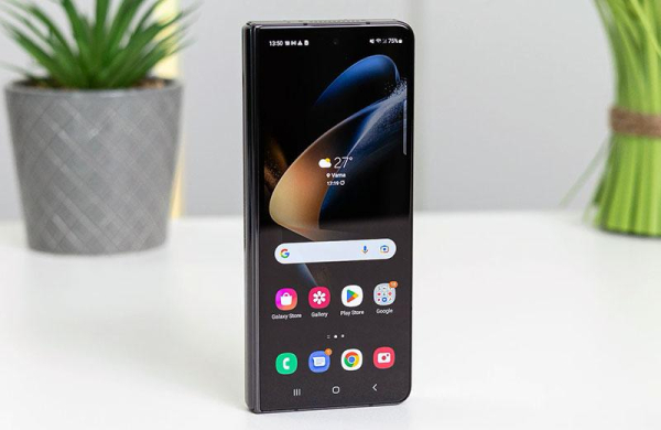 Обзор Samsung Galaxy Z Fold 4: флагманский смартфон и планшет в одном устройстве Обзор Samsung Galaxy Z Fold 4: флагманский смартфон и планшет в одном устройстве