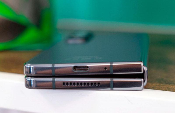 Обзор Samsung Galaxy Z Fold 4: флагманский смартфон и планшет в одном устройстве Обзор Samsung Galaxy Z Fold 4: флагманский смартфон и планшет в одном устройстве