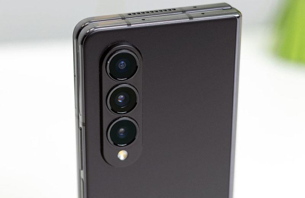 Обзор Samsung Galaxy Z Fold 4: флагманский смартфон и планшет в одном устройстве Обзор Samsung Galaxy Z Fold 4: флагманский смартфон и планшет в одном устройстве