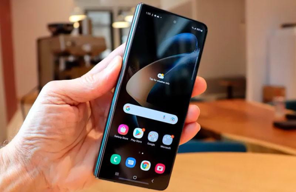 Обзор Samsung Galaxy Z Fold 4: флагманский смартфон и планшет в одном устройстве Обзор Samsung Galaxy Z Fold 4: флагманский смартфон и планшет в одном устройстве