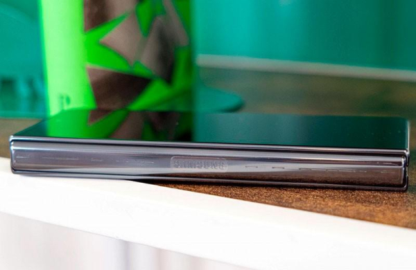 Обзор Samsung Galaxy Z Fold 4: флагманский смартфон и планшет в одном устройстве Обзор Samsung Galaxy Z Fold 4: флагманский смартфон и планшет в одном устройстве