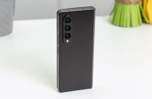 Обзор Samsung Galaxy Z Fold 4: флагманский смартфон и планшет в одном устройстве Обзор Samsung Galaxy Z Fold 4: флагманский смартфон и планшет в одном устройстве