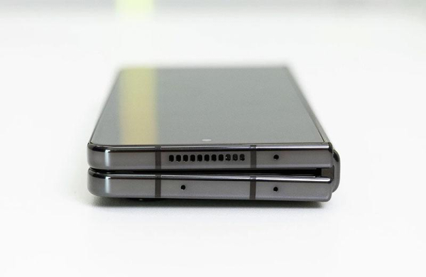 Обзор Samsung Galaxy Z Fold 4: флагманский смартфон и планшет в одном устройстве Обзор Samsung Galaxy Z Fold 4: флагманский смартфон и планшет в одном устройстве