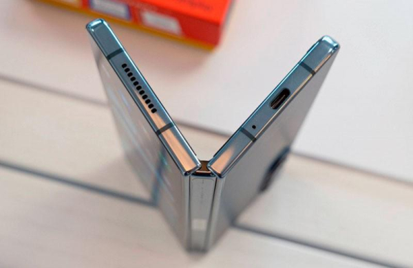 Обзор Samsung Galaxy Z Fold 4: флагманский смартфон и планшет в одном устройстве Обзор Samsung Galaxy Z Fold 4: флагманский смартфон и планшет в одном устройстве