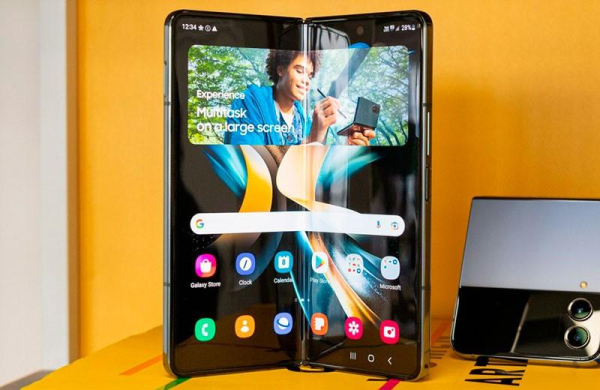 Обзор Samsung Galaxy Z Fold 4: флагманский смартфон и планшет в одном устройстве Обзор Samsung Galaxy Z Fold 4: флагманский смартфон и планшет в одном устройстве