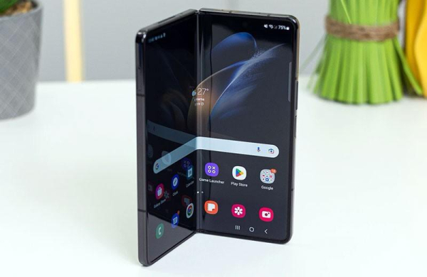 Обзор Samsung Galaxy Z Fold 4: флагманский смартфон и планшет в одном устройстве Обзор Samsung Galaxy Z Fold 4: флагманский смартфон и планшет в одном устройстве