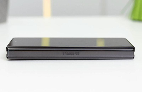 Обзор Samsung Galaxy Z Fold 4: флагманский смартфон и планшет в одном устройстве Обзор Samsung Galaxy Z Fold 4: флагманский смартфон и планшет в одном устройстве