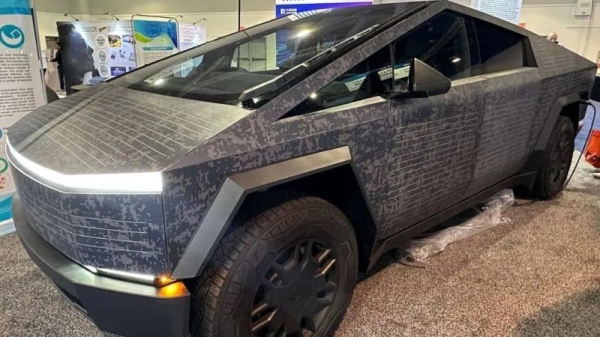 Покрытый солнечными панелями Tesla Cybertruck способен вырабатывать до 1,5 кВт электроэнергии 