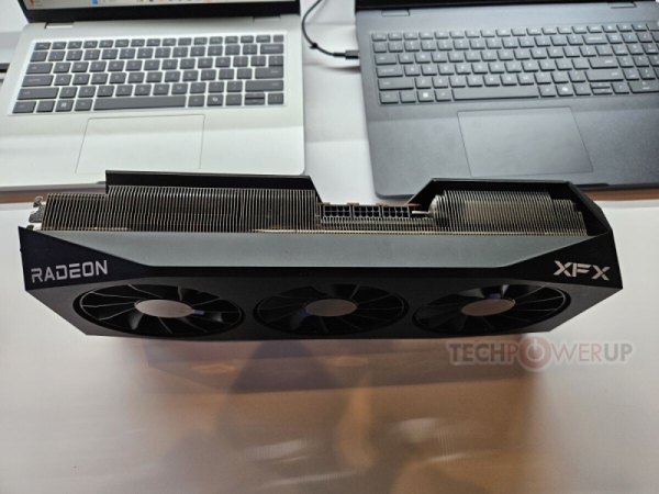 XFX показала гигантскую четырёхслотовую Radeon RX 9070 XT и версию Radeon RX 9070 поменьше 