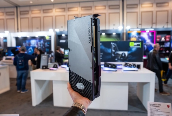 Опубликованы подробные фото GeForce RTX 5090 Founders Edition &mdash; мощной и компактной 