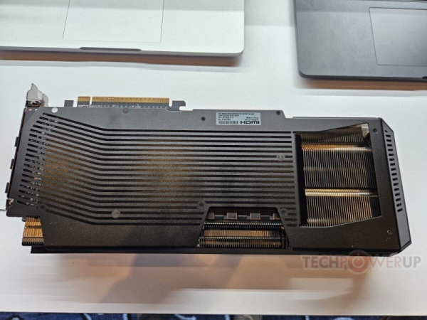 XFX показала гигантскую четырёхслотовую Radeon RX 9070 XT и версию Radeon RX 9070 поменьше 