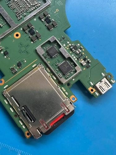 В сеть утекли фотографии материнской платы Nintendo Switch 2