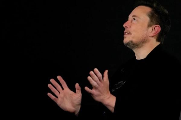 
Илон Маск заявил, что не собирается покупать TikTok    