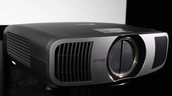 Лучший 4K-проектор 2025 года: лучшие проекторы для домашнего кинотеатра