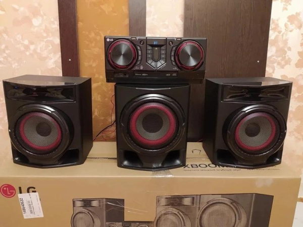 Лучшие музыкальные центры в 2025 году