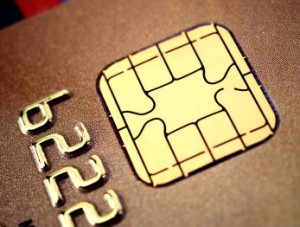 Будет ли работать чип банковской карты, если его вырезать