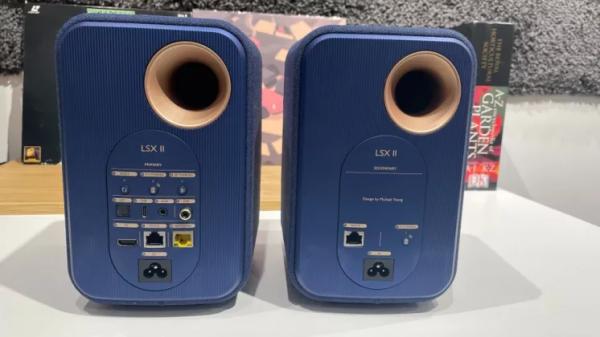 Лучшие колонки KEF 2025: бюджетные, премиальные, полочные и беспроводные системы