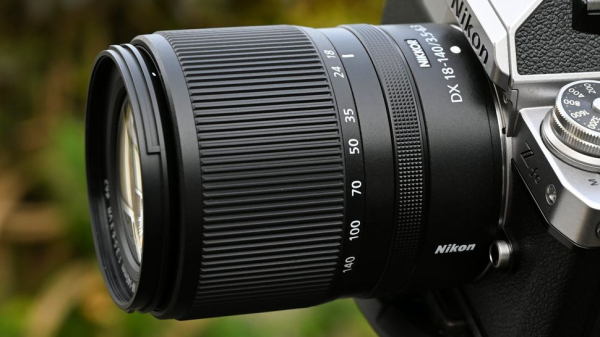 Лучшие объективы для Nikon Z fc в 2025 году