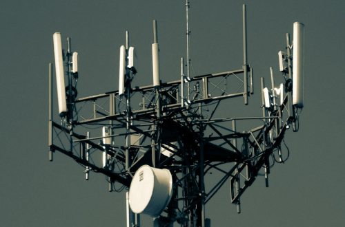 В этом году в России отключат каждую шестую базовую станцию 3G &mdash; всего 36 000 единиц