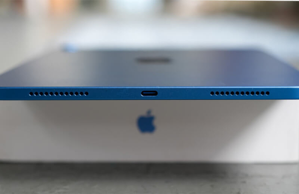 Обзор Apple iPad 11 (2025): почти лучшего планшета для повседневных задач