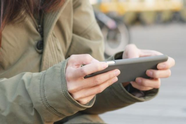 Хотите бесплатный iPhone? А пожалуйста — почему в Европе их раздают, а у нас нет? Хотите бесплатный iPhone? А пожалуйста — почему в Европе их раздают, а у нас нет?