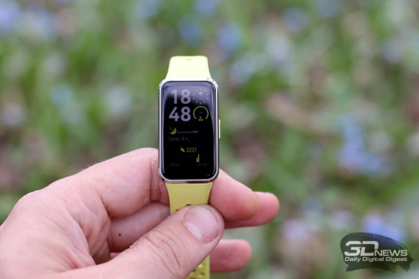 Фитнес-браслет HUAWEI Band 10: настоящий металл Фитнес-браслет HUAWEI Band 10: настоящий металл