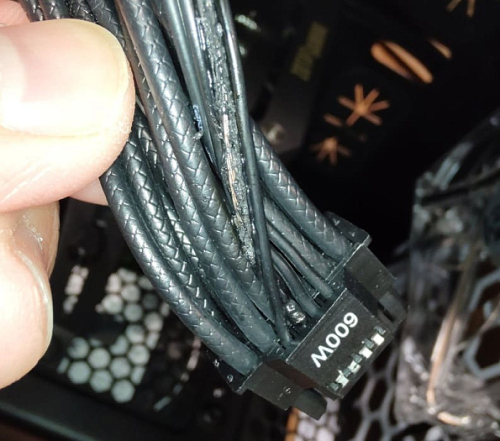 GeForce RTX 5070 тоже не защищена от проблем с разъемом 12V-2x6 GeForce RTX 5070 тоже не защищена от проблем с разъемом 12V-2x6