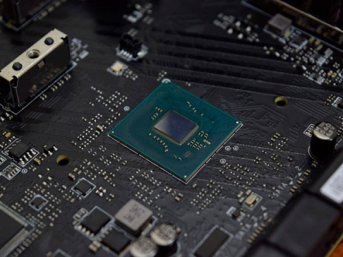 Intel уменьшит кристалл чипсета одновременно с выходом процессоров Nova Lake-S Intel уменьшит кристалл чипсета одновременно с выходом процессоров Nova Lake-S