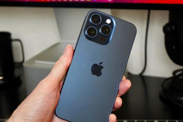 Лучший iPhone в 2025 году: топ-10 телефонов Apple Лучший iPhone в 2025 году: топ-10 телефонов Apple
