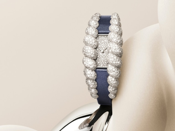 Новые часы Cartier используют алхимию камня и металла: обзор коллекции Новые часы Cartier используют алхимию камня и металла: обзор коллекции