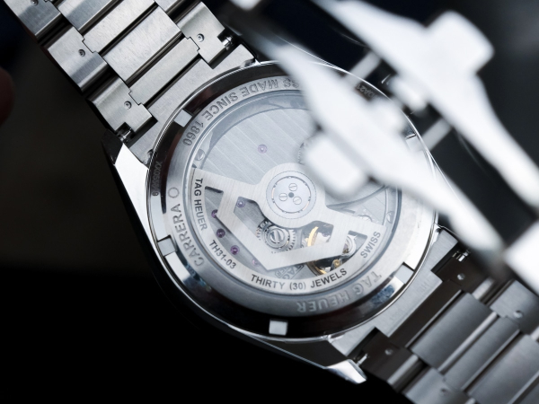 Новые часы TAG Heuer Carrera Day-Date 2025: стиль и точность
