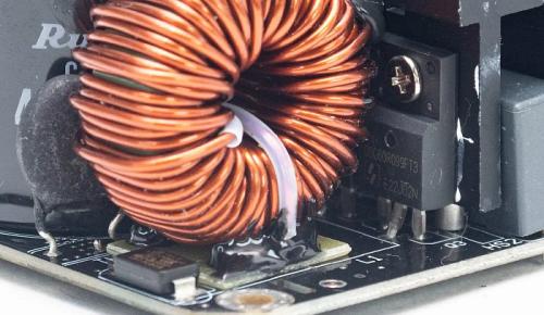 Обзор блока питания Lian Li SFX SP850 Обзор блока питания Lian Li SFX SP850