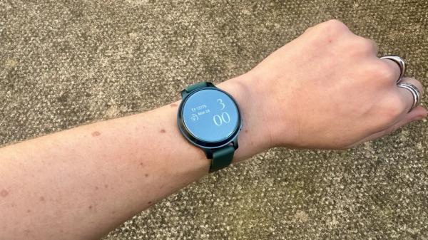 Обзор Garmin Lily 2 Active: изящные умные часы для занятий фитнесом