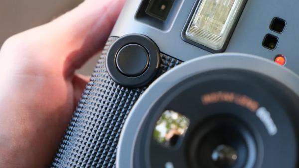 Обзор Instax Mini 41: новый дизайн любимой линейки Fujifilm