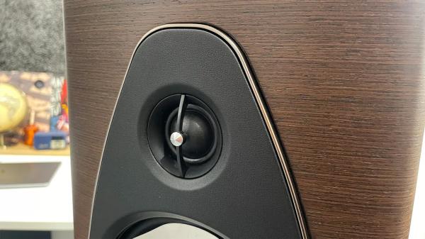 Обзор Sonus Faber Sonetto V G26: стильные и мощные колонки