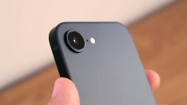 Обзор телефона iPhone 16e: я не понимаю, для кого вообще он создан Обзор телефона iPhone 16e: я не понимаю, для кого вообще он создан