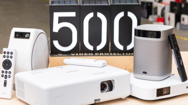 Лучшие проекторы до 50 000 рублей: ярко и доступно