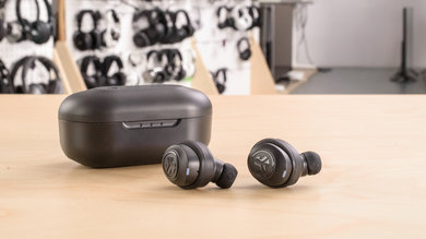 Недорогие Bluetooth-наушники: топ за свои деньги